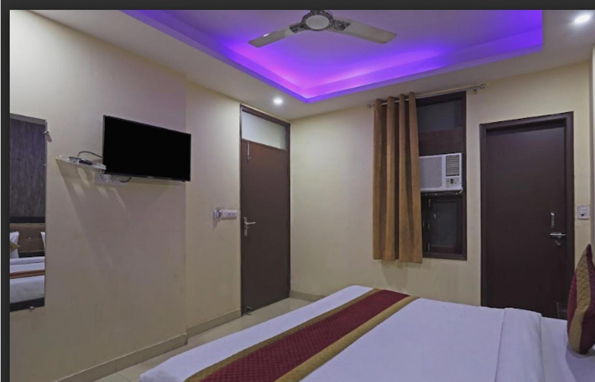 Hotel O Urban Wings نيودلهي المظهر الخارجي الصورة