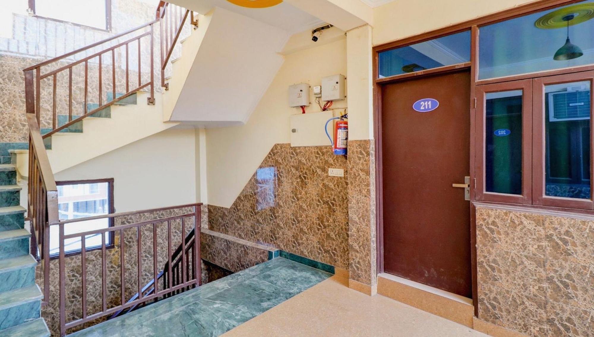 Hotel O Urban Wings نيودلهي المظهر الخارجي الصورة